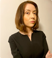 Mădălina Țaina, UX/UI designer and front-end developer